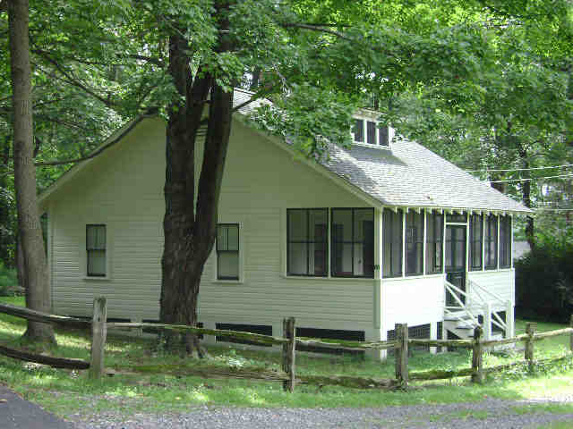 Building photograph for 80 BETHLEHEM LN